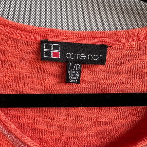 Carre Noir Coral Heart Graphic Tee | Lightweight Semi-Sheer Relaxed Fit Top - Picture 5 of 9